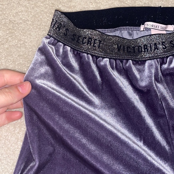 NWOT victoria’s secret velvet leggings - Picture 4 of 4